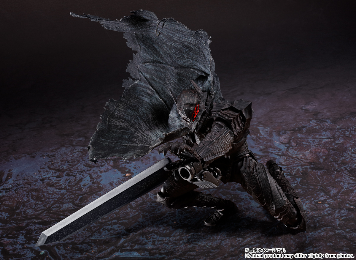 FIGURA BERSERK GUTS BERSERKER ARMOR HEAT OF PASSION S.H.FIGUARTS TAMASHII NATIONS