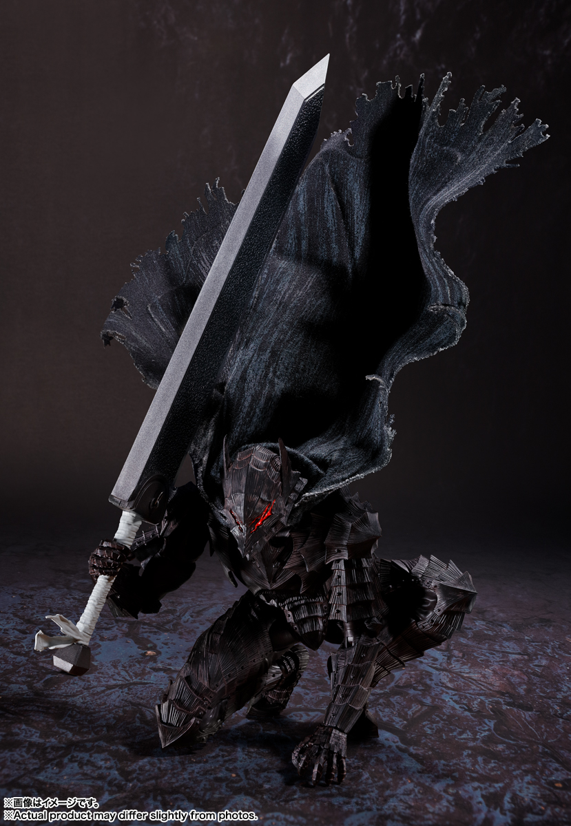 FIGURA BERSERK GUTS BERSERKER ARMOR HEAT OF PASSION S.H.FIGUARTS TAMASHII NATIONS