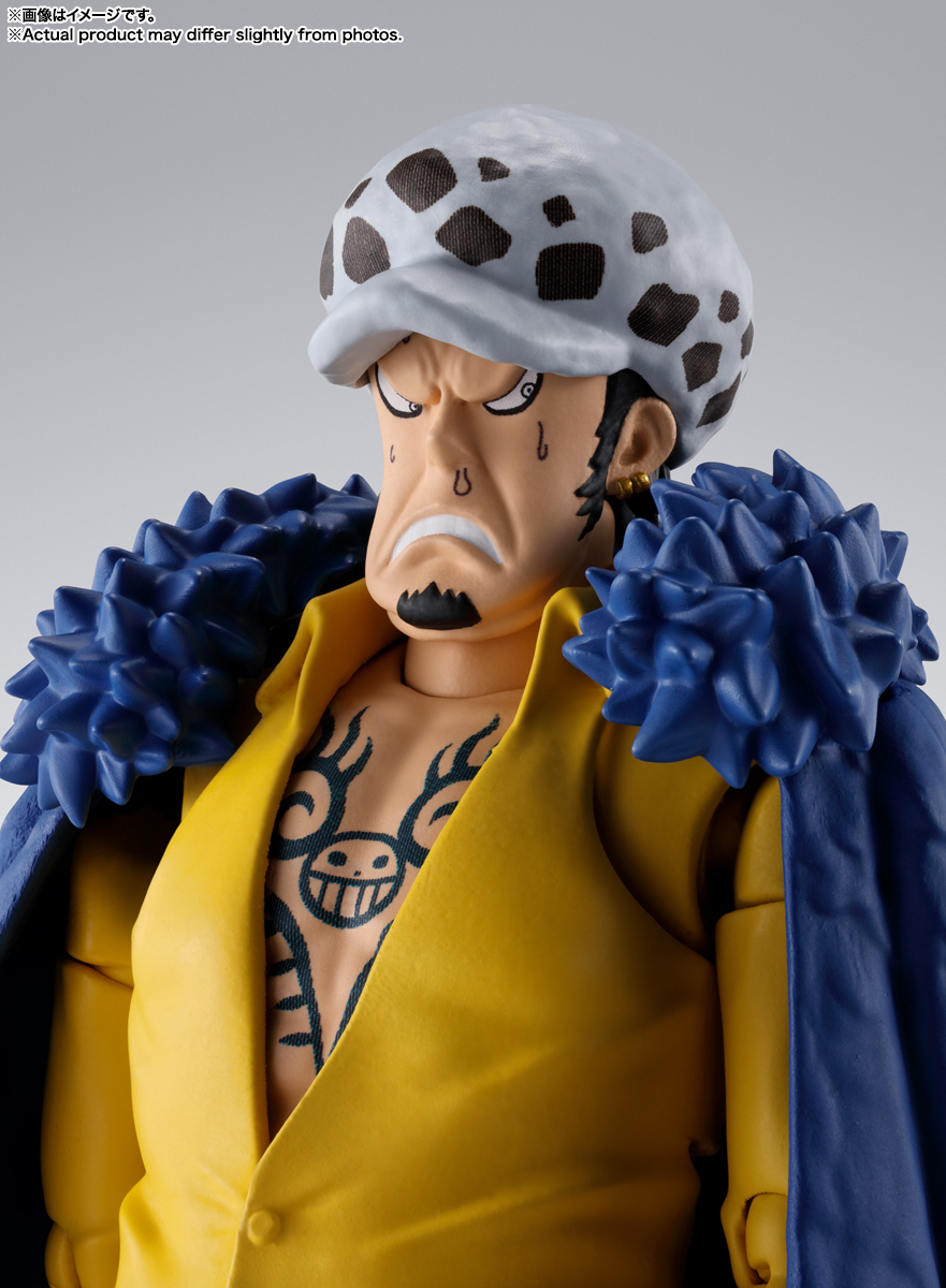 FIGURA ONE PIECE TRAFALGAR LAW THE RAID ON ONIGASHIMA S.H.FIGUARTS TAMASHII NATIONS