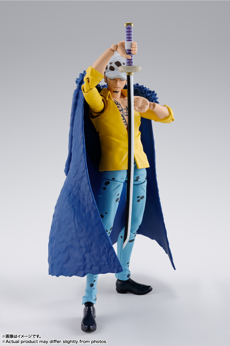 FIGURA ONE PIECE TRAFALGAR LAW THE RAID ON ONIGASHIMA S.H.FIGUARTS TAMASHII NATIONS