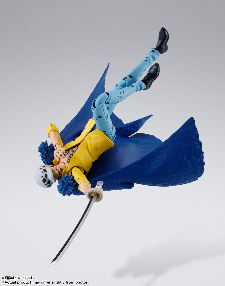 FIGURA ONE PIECE TRAFALGAR LAW THE RAID ON ONIGASHIMA S.H.FIGUARTS TAMASHII NATIONS
