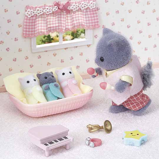 Epoch Sylvanian Family Trillizos Gato Persa