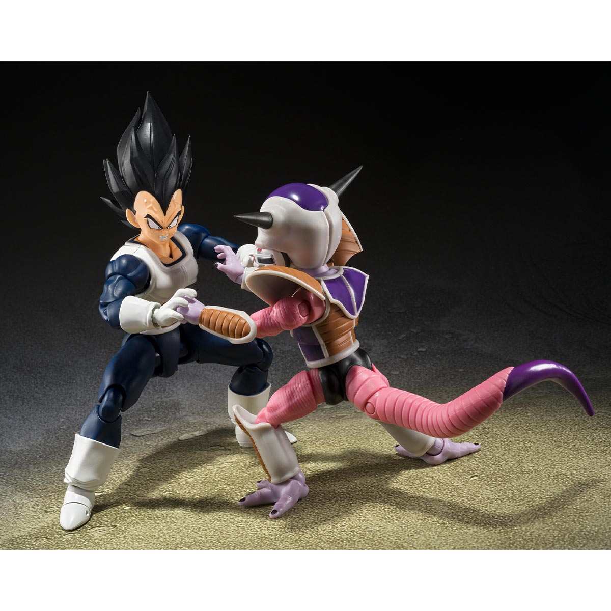 S.H FIGUARTS - VEGETA -OLD BATTLE CLOTHES- DRAGON BALL