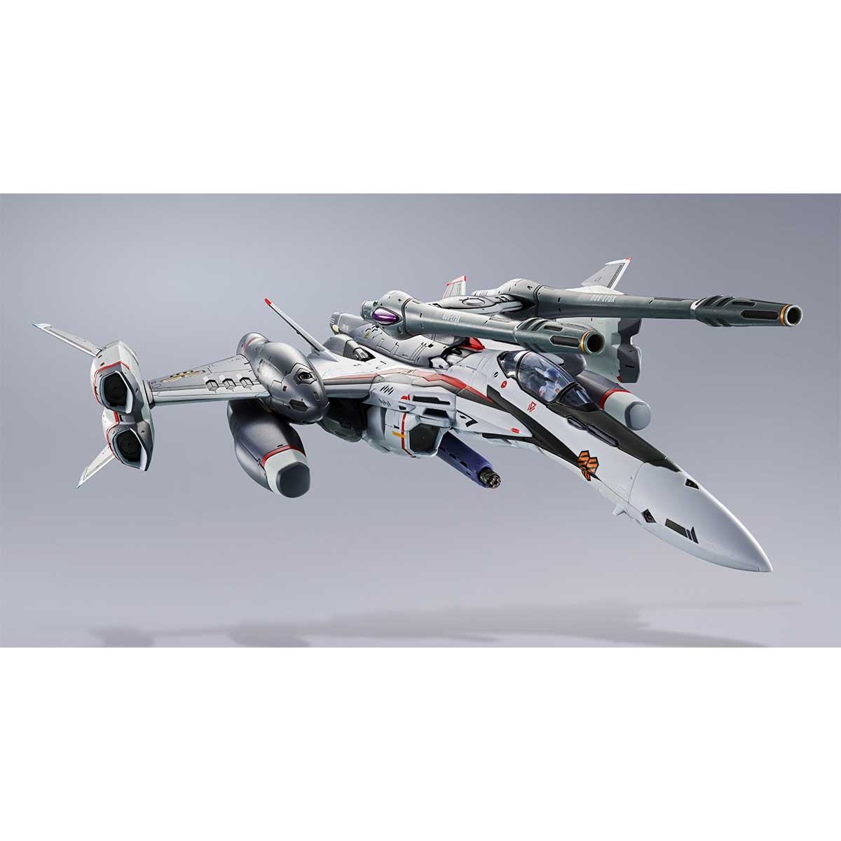 DX CHOGOKIN - TORNADO MESSIAH VALKYRIE ALTO SAOTOME USE REVIVAL VER. MACROSS