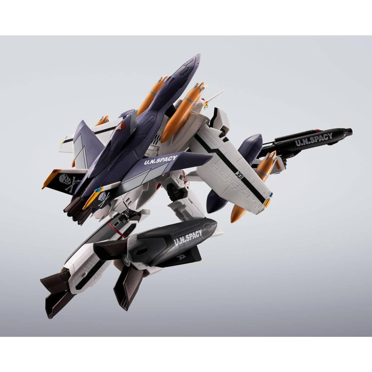 HI-METAL R VF-0S PHOENIX（ROY FOCKER USE） ＋ QF-2200D-B GHOST MACROSS TAMASHII NATIONS