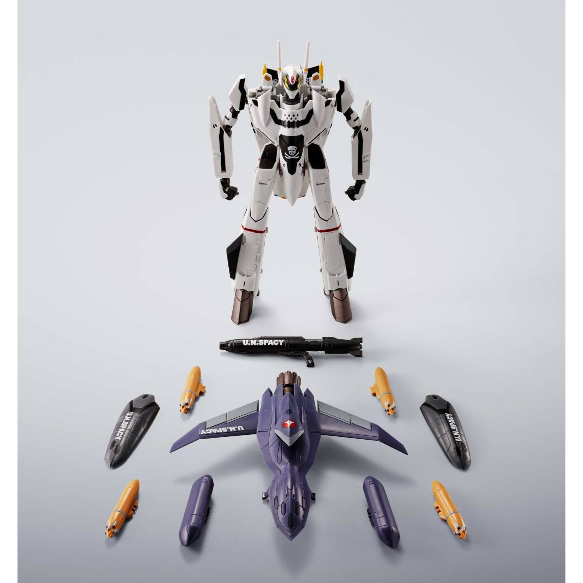 HI-METAL R VF-0S PHOENIX（ROY FOCKER USE） ＋ QF-2200D-B GHOST MACROSS TAMASHII NATIONS
