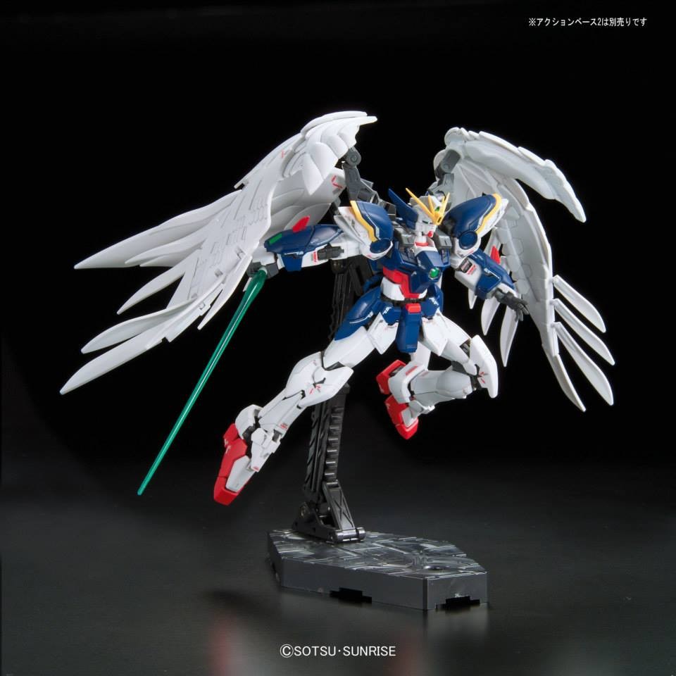 MODEL KIT RG 1/144 XXXG00W0 WING GUNDAM ZERO EW. BANDAI HOBBY